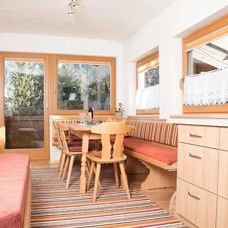 Maria ノイシュティフト・イム・シュトゥーバイタール